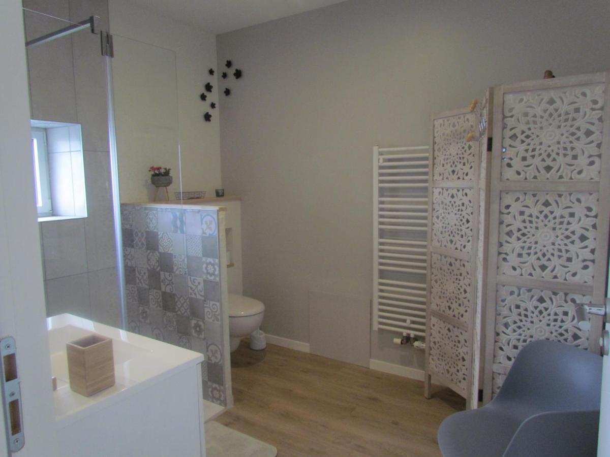Montournais Gite La Petite Maison מראה חיצוני תמונה