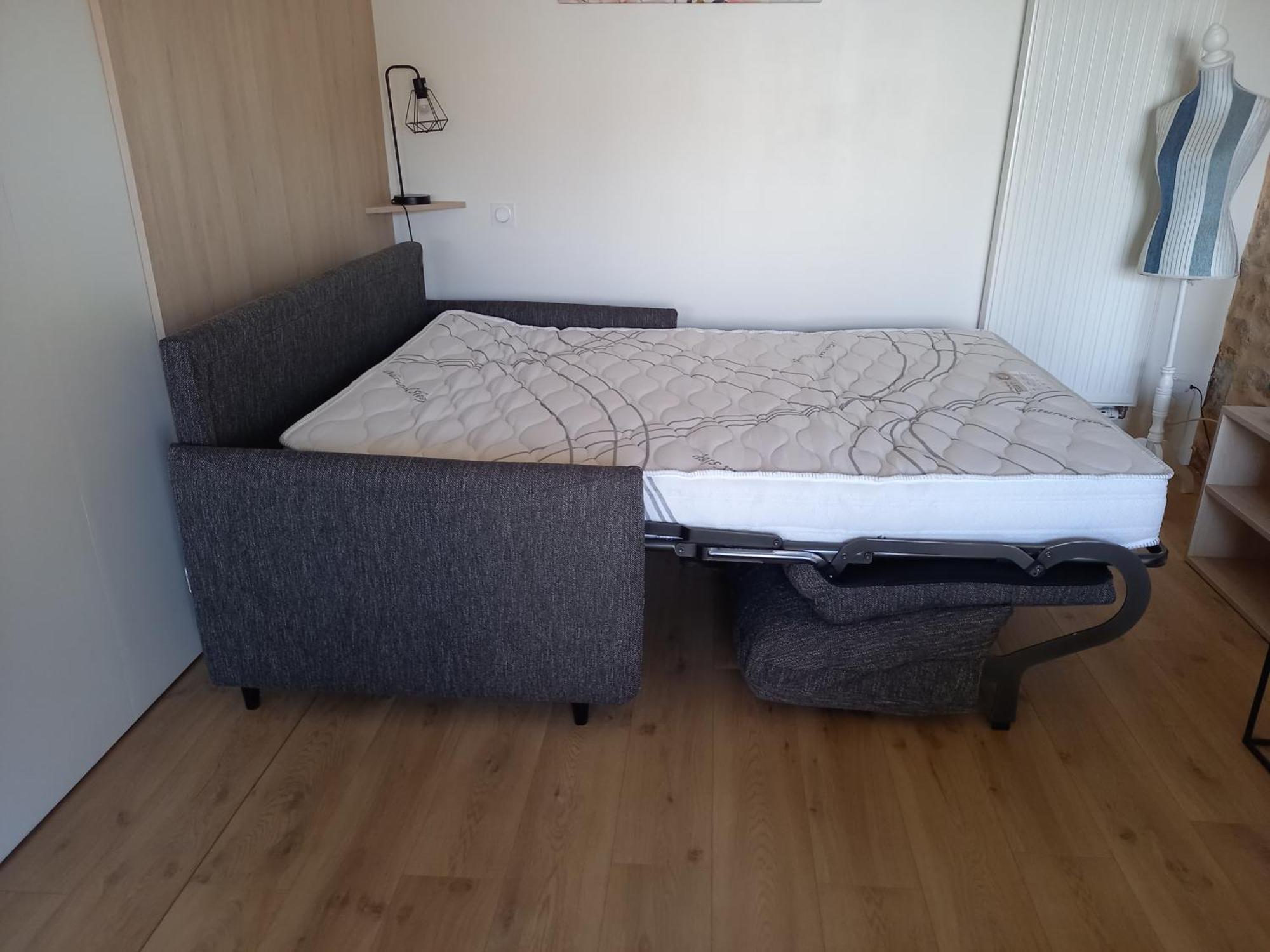 Montournais Gite La Petite Maison מראה חיצוני תמונה