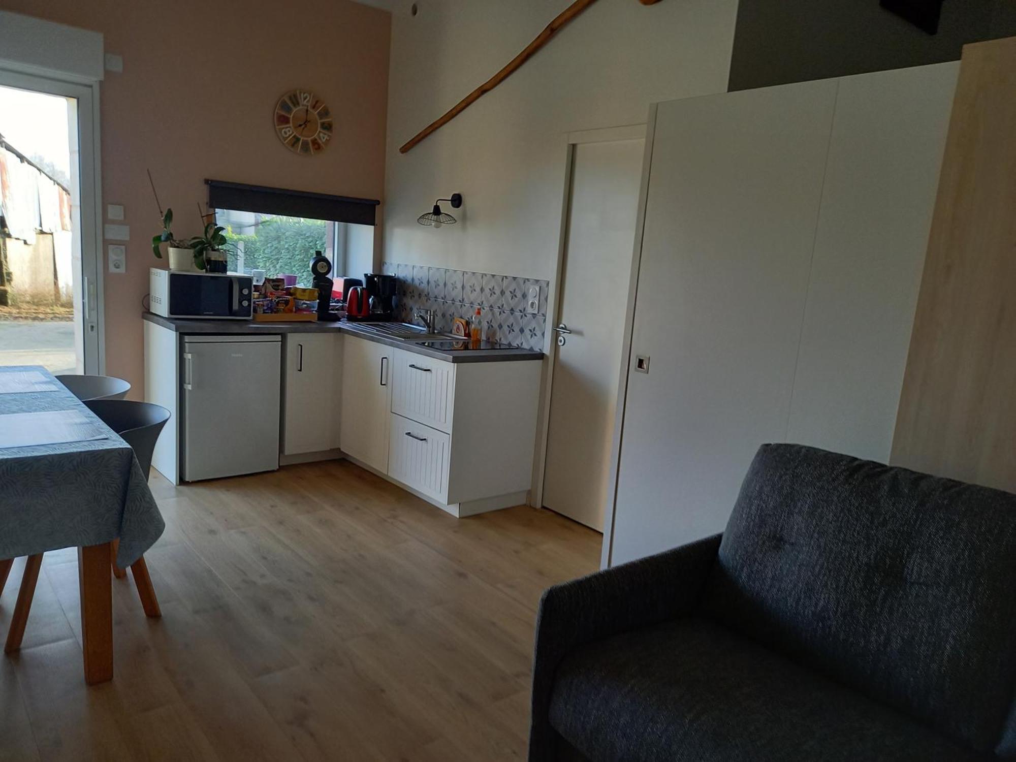 Montournais Gite La Petite Maison מראה חיצוני תמונה