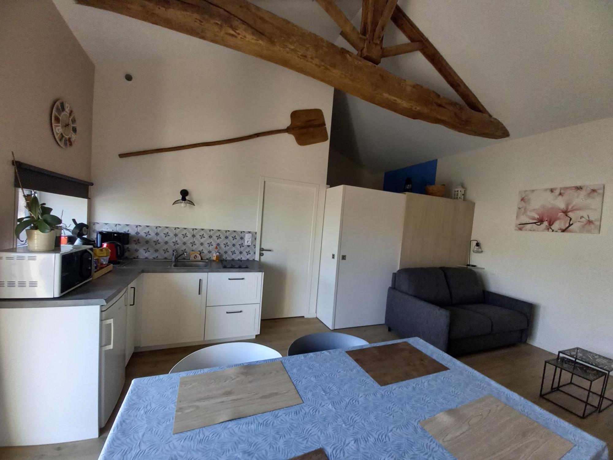 Montournais Gite La Petite Maison מראה חיצוני תמונה