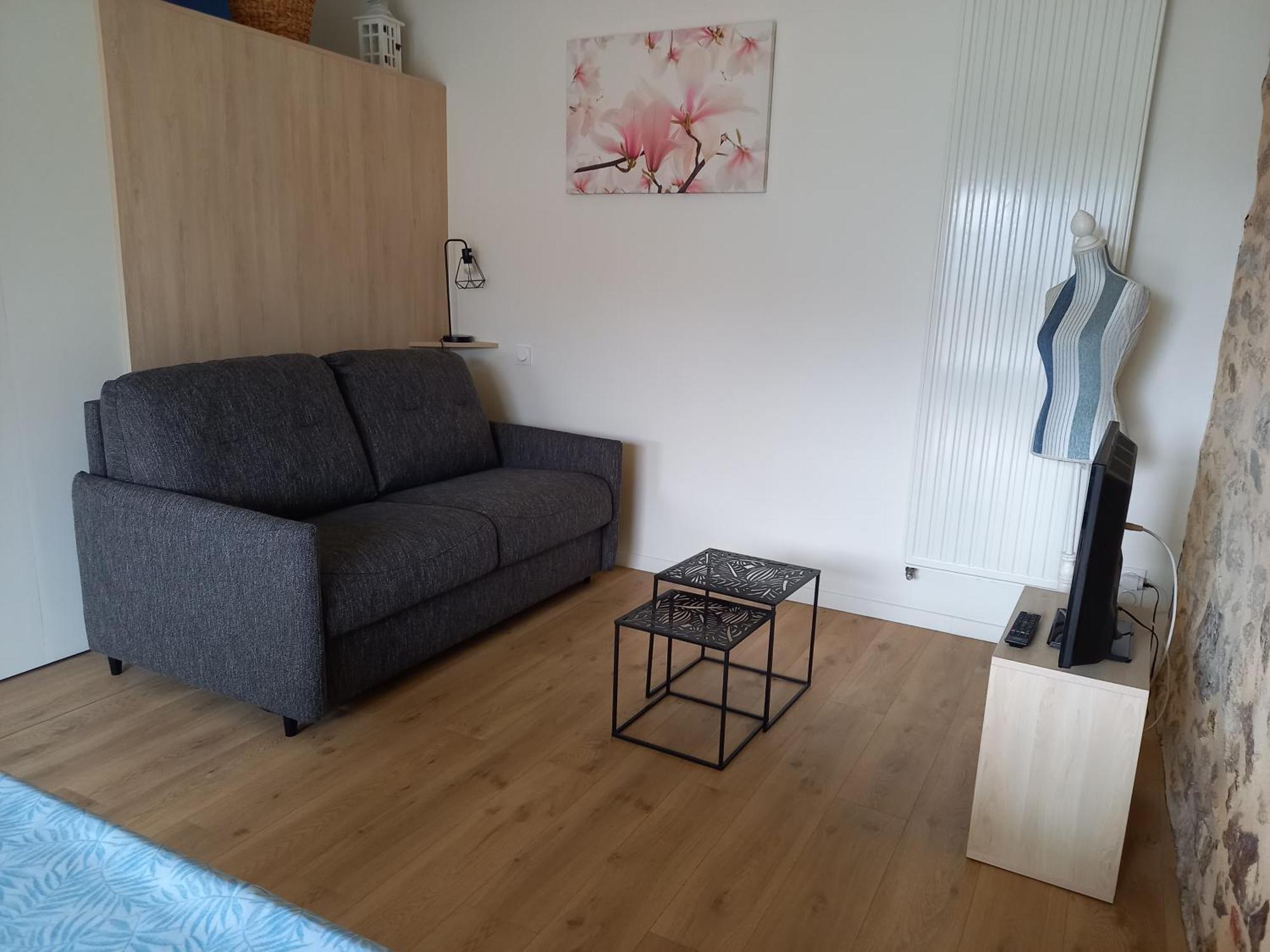 Montournais Gite La Petite Maison מראה חיצוני תמונה